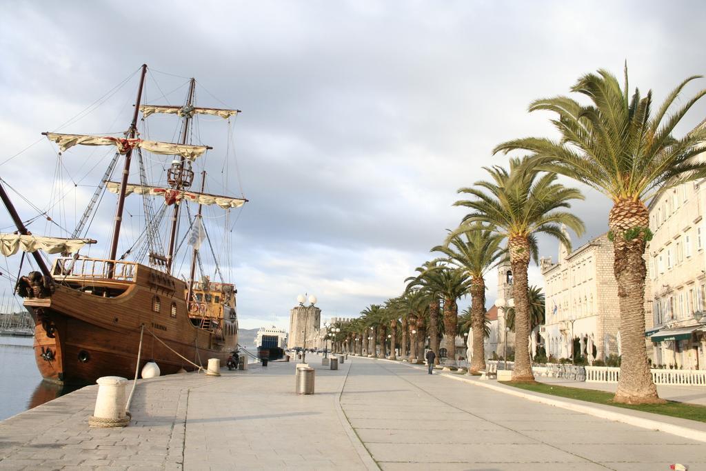 Apartments Old Town Trogir Exterior foto